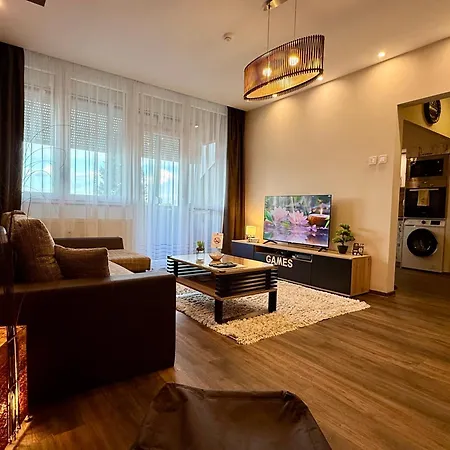 Edge Hideaway Daire Kanije